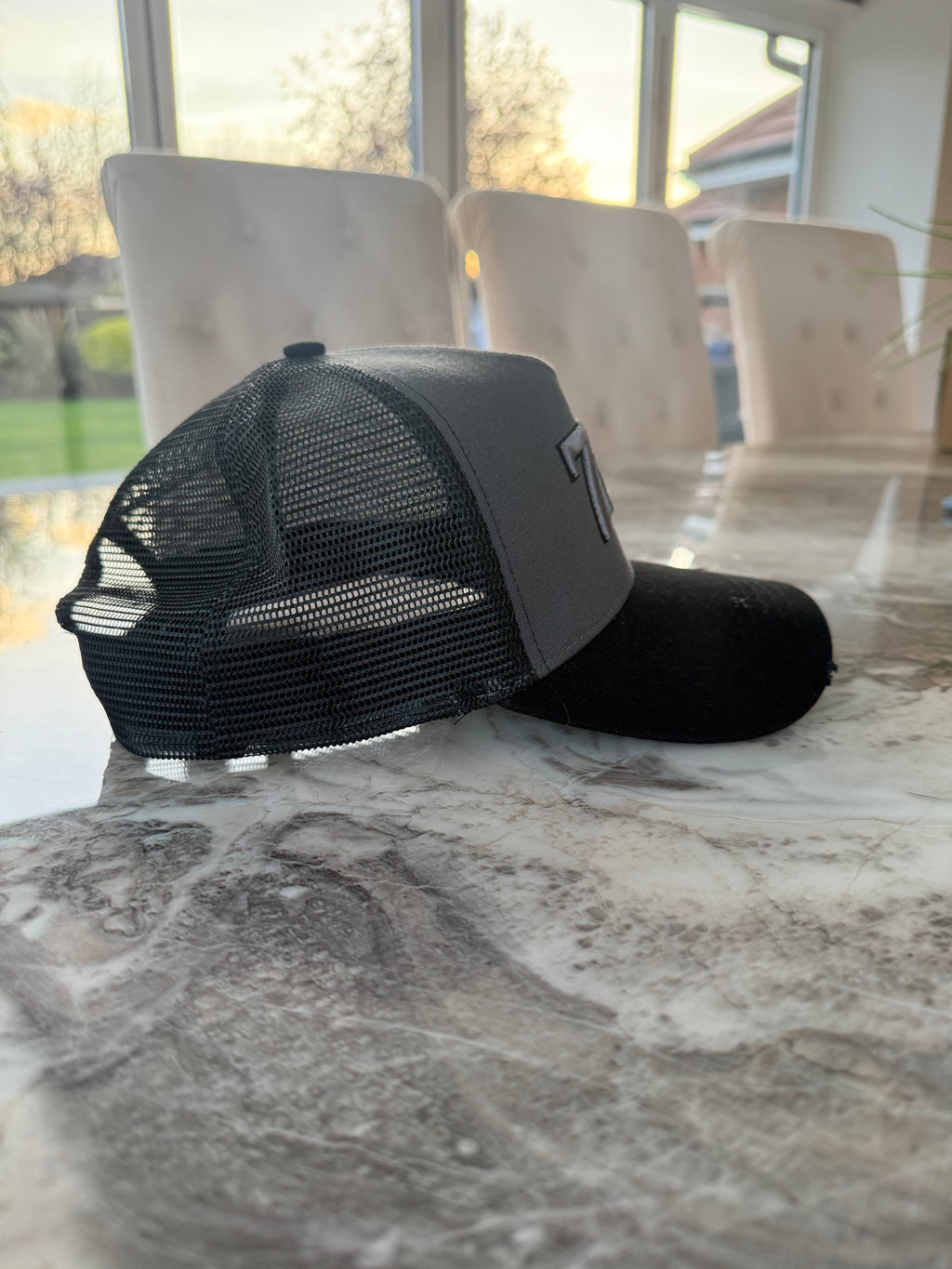 BLACK/GREY TRUCKER HAT